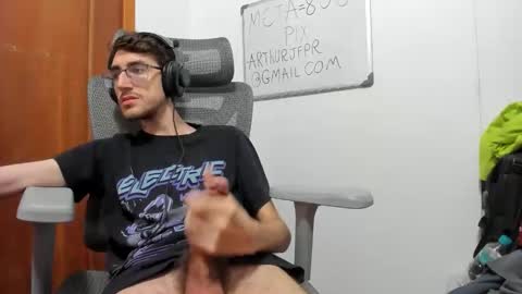 Snapshot of x4rthurtv chatting on April 2026 11:43:02 PM x4rthurtv online show from April 2026 11:43:02 PM