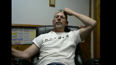 Snapshot of x7333 chatting on April 2026 07:11:01 AM x7333 online show from April 2026 07:11:01 AM