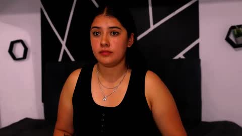 Adeline online show from October 2025 07:16:01 PM