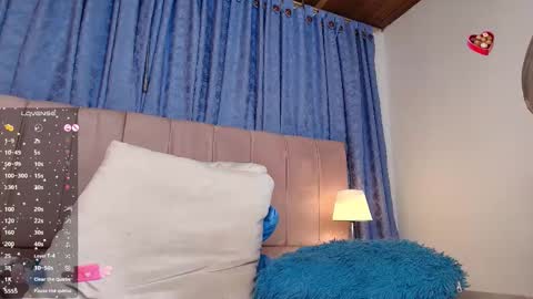 Snapshot of x_milu chatting on December 2025 07:40:01 PM x_milu online show from December 2025 07:40:01 PM