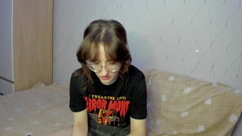 Snapshot of x_purr_agatha_x chatting on January 2025 03:11:01 AM Agatha online show from January 2025 03:11:01 AM