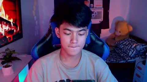 Prince Aldrian  online show from February 2025 01:15:02 PM