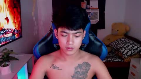 Prince Aldrian  online show from February 2025 01:17:02 PM