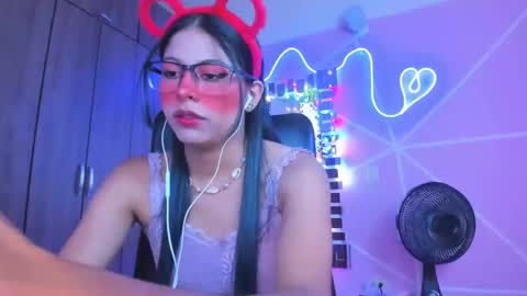 Snapshot of xallysonx_ chatting on January 2025 11:23:02 AM XALLYSONX online show from January 2025 11:23:02 AM