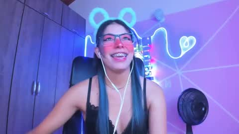 Snapshot of xallysonx_ chatting on February 2025 11:19:02 AM XALLYSONX online show from February 2025 11:19:02 AM