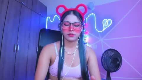 Snapshot of xallysonx_ chatting on February 2025 11:20:01 AM XALLYSONX online show from February 2025 11:20:01 AM