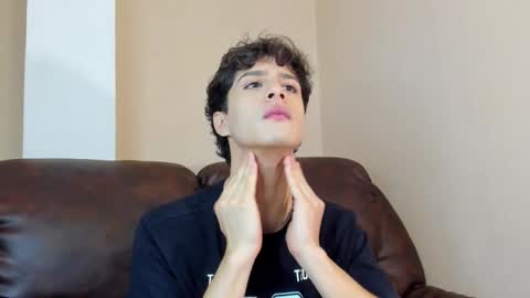 xam_collen online show from November 2025 03:23:02 PM