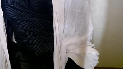 Snapshot of xan_ex chatting on March 2026 05:44:01 AM xan_ex online show from March 2026 05:44:01 AM