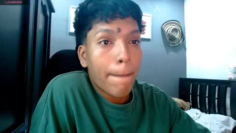 Snapshot of xander_bonnet1 chatting on January 2025 10:28:01 PM Xander bonnet online show from January 2025 10:28:01 PM