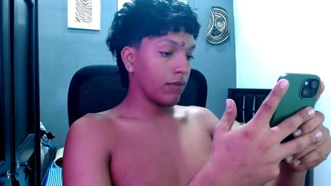 Snapshot of xander_bonnet1 chatting on January 2025 03:18:01 PM Xander bonnet online show from January 2025 03:18:01 PM