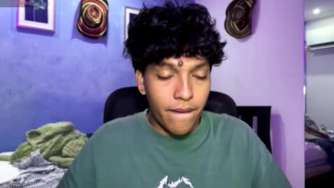 Snapshot of xander_bonnet1 chatting on November 2025 03:48:02 PM Xander bonnet online show from November 2025 03:48:02 PM