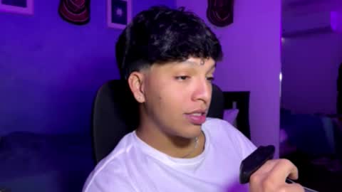 Snapshot of xander_bonnet1 chatting on December 2025 12:25:01 PM Xander bonnet online show from December 2025 12:25:01 PM