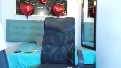 xandergrey8 online show from February 2026 07:21:02 PM