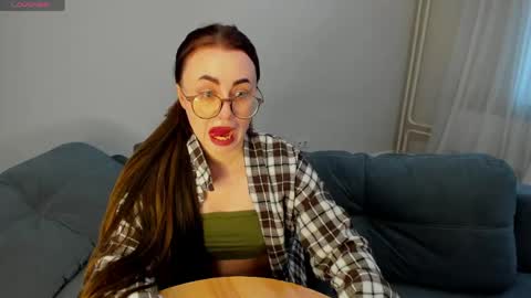 Snapshot of xapka_lapka chatting on April 2026 11:20:01 AM Alice online show from April 2026 11:20:01 AM