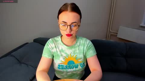 Snapshot of xapka_lapka chatting on May 2026 10:50:01 PM Alice online show from May 2026 10:50:01 PM