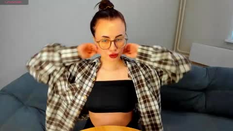 Snapshot of xapka_lapka chatting on May 2026 11:28:01 AM Alice online show from May 2026 11:28:01 AM