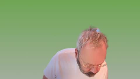 Snapshot of xarkevis chatting on December 2024 07:03:02 PM X4RK3V15 online show from December 2024 07:03:02 PM