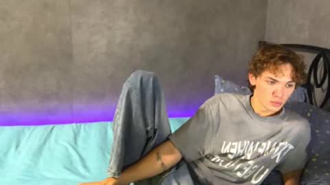 Snapshot of xavier_200 chatting on October 2025 03:06:01 AM Xavier PVT open online show from October 2025 03:06:01 AM