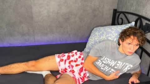 Snapshot of xavier_200 chatting on November 2025 05:17:01 AM Xavier PVT open online show from November 2025 05:17:01 AM