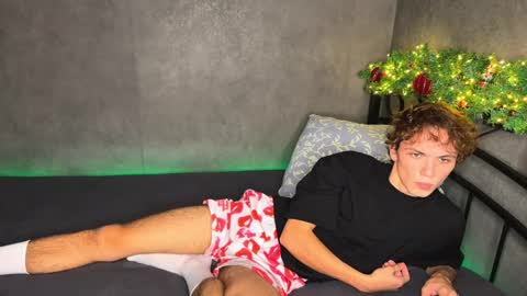 Snapshot of xavier_200 chatting on December 2025 04:28:02 AM Xavier PVT open online show from December 2025 04:28:02 AM