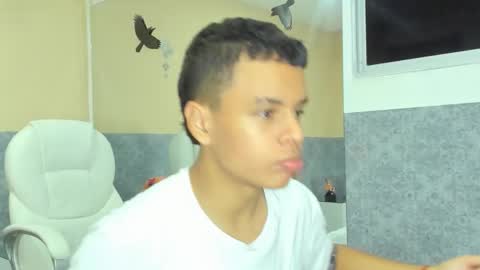 xavier fox   online show from October 2025 12:49:02 PM