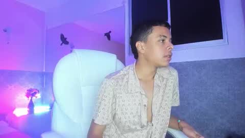 xavier fox   online show from October 2025 03:36:02 AM