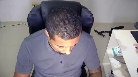 Snapshot of xaviermillerxxx chatting on October 2025 03:52:01 PM Xavier Miller online show from October 2025 03:52:01 PM