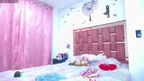 xayu online show from November 2025 02:35:02 AM