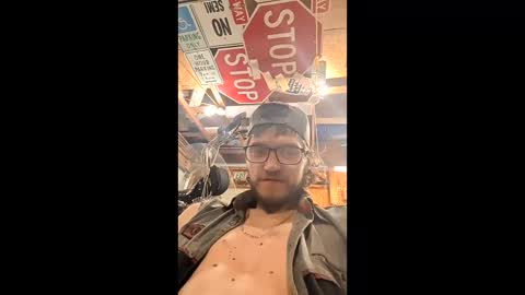 Snapshot of xdewx24 chatting on April 2026 05:32:01 AM xdewx24 online show from April 2026 05:32:01 AM