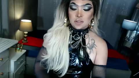 Zhavia online show from October 2025 05:58:02 PM