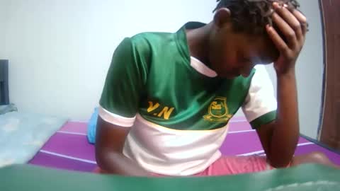 xeenah online show from December 2025 11:48:01 AM