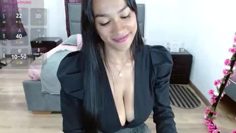 Dianne online show from October 2025 07:02:01 PM