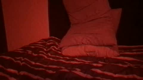 xesbeth0 online show from November 2025 04:17:02 AM