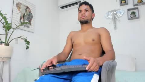 Snapshot of xhj_gambaru chatting on April 2026 12:27:01 PM Gambaru online show from April 2026 12:27:01 PM