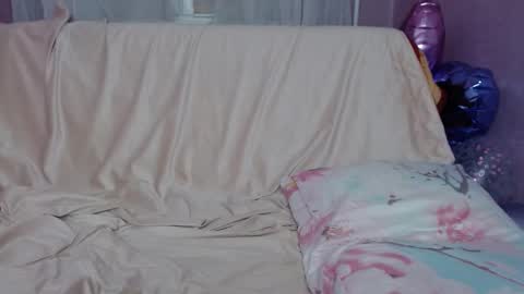 Snapshot of xhot_lina chatting on December 2024 07:43:02 PM xHot Lina online show from December 2024 07:43:02 PM