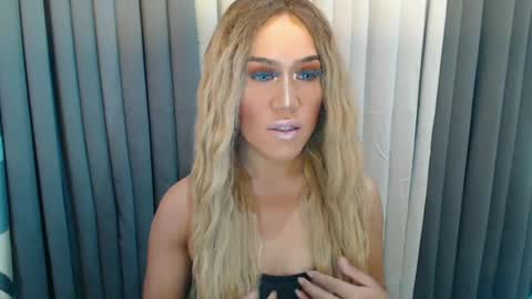 Snapshot of xhugejerkingtransx chatting on December 2024 06:54:02 PM GWEN THOMPSON ....... online show from December 2024 06:54:02 PM