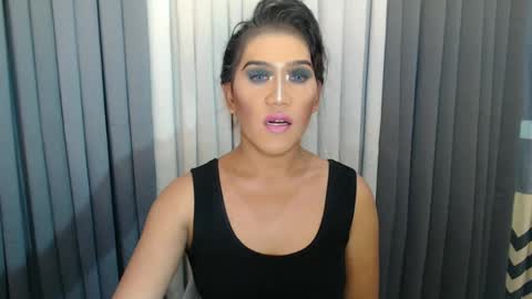 Snapshot of xhugejerkingtransx chatting on January 2025 02:14:01 PM GWEN THOMPSON ....... online show from January 2025 02:14:01 PM