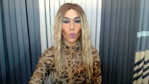 Snapshot of xhugejerkingtransx chatting on February 2025 09:26:02 PM GWEN THOMPSON ....... online show from February 2025 09:26:02 PM