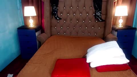 xhugesignificant69x online show from February 2025 07:05:02 PM