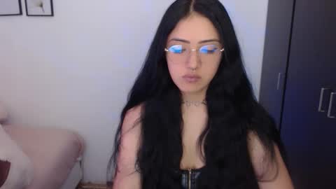 Snapshot of xia_abbey chatting on September 2025 10:10:02 PM Xia online show from September 2025 10:10:02 PM