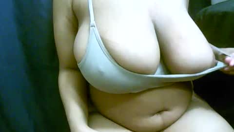 XiaoXiao  online show from April 2026 03:23:01 AM