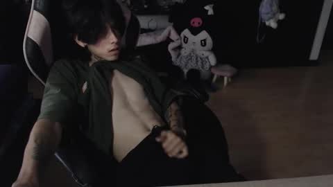 Snapshot of xice_boy chatting on December 2025 10:27:02 PM xIce Boy online show from December 2025 10:27:02 PM