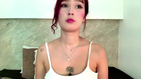 Snapshot of ximena_jougle chatting on April 2026 01:38:01 AM Xime online show from April 2026 01:38:01 AM