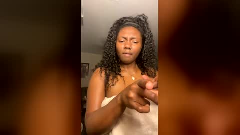 Snapshot of ximora212 chatting on March 2026 01:21:01 AM Ximora online show from March 2026 01:21:01 AM