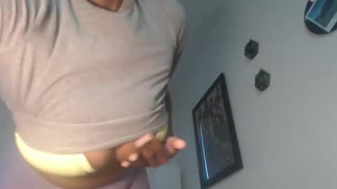 Snapshot of ximora212 chatting on April 2026 12:21:01 PM Ximora online show from April 2026 12:21:01 PM