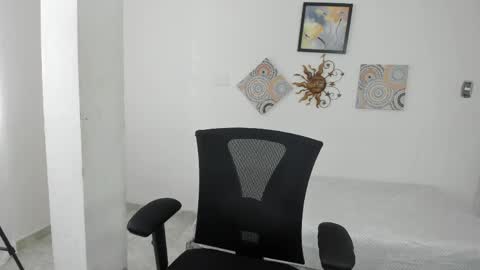 xiomi04 online show from April 2026 01:45:02 PM