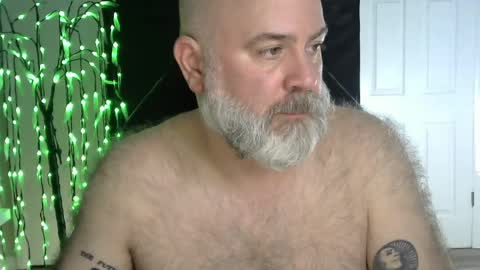 Snapshot of xjohnniex77 chatting on April 2026 01:47:01 AM MrSlowBurn77 online show from April 2026 01:47:01 AM