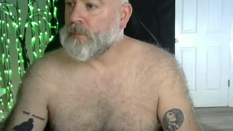 Snapshot of xjohnniex77 chatting on April 2026 02:10:01 AM MrSlowBurn77 online show from April 2026 02:10:01 AM