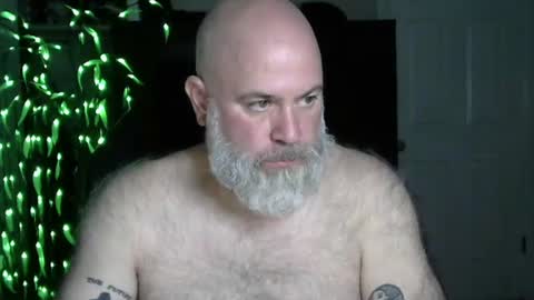 Snapshot of xjohnniex77 chatting on June 2026 04:40:01 AM MrSlowBurn77 online show from June 2026 04:40:01 AM