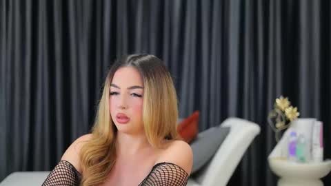 Julia online show from December 2025 05:51:02 PM